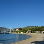 Amalija *