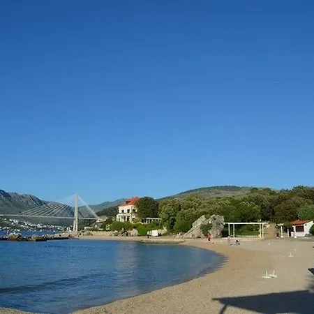 Amalija *
